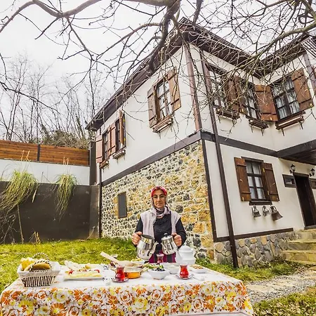 Samlioglu Historical Gasthuis Trabzon