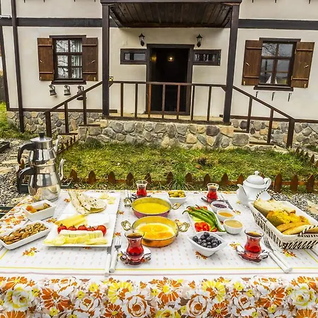 Samlioglu Historical * Trabzon