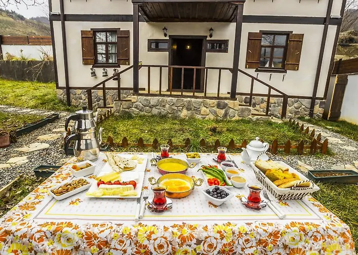 Samlioglu Historical * Trabzon