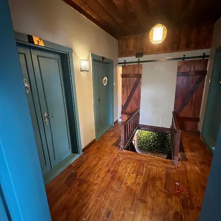 Samlioglu Historical بيت ضيافة